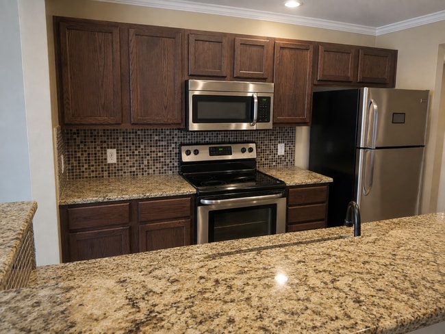 Building Photo - 902 Melmar Dr