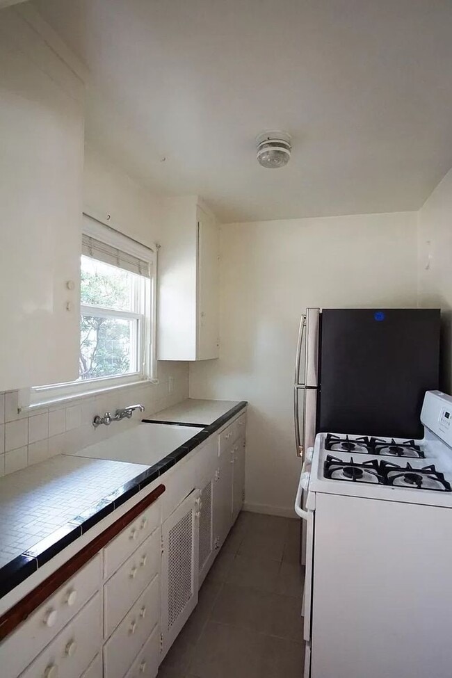 Photo - 600 Hamilton Ave Townhome