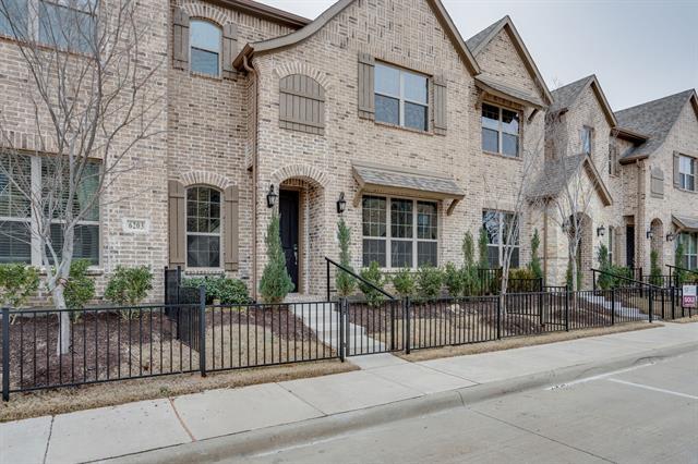 Foto del edificio - 6217 Rainbow Valley Pl