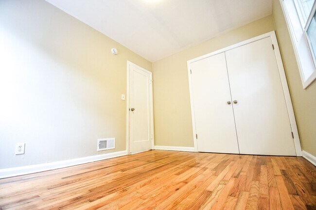 Foto del edificio - Charming 2 Bed 1 Bath single-level home in...