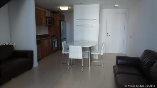 Building Photo - 300 S Biscayne Blvd
