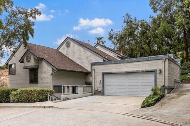 Building Photo - Fully Remodeled Gem in Bonita Villas