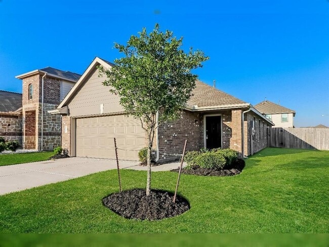 Building Photo - 3202 Primrose Dr