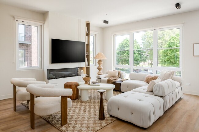 Foto del edificio - 8039 Fir Ct