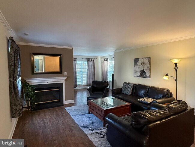 Building Photo - 508B Ginger Dr