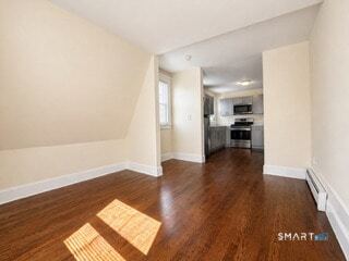 Building Photo - 40-44 Vine Street Unit 3