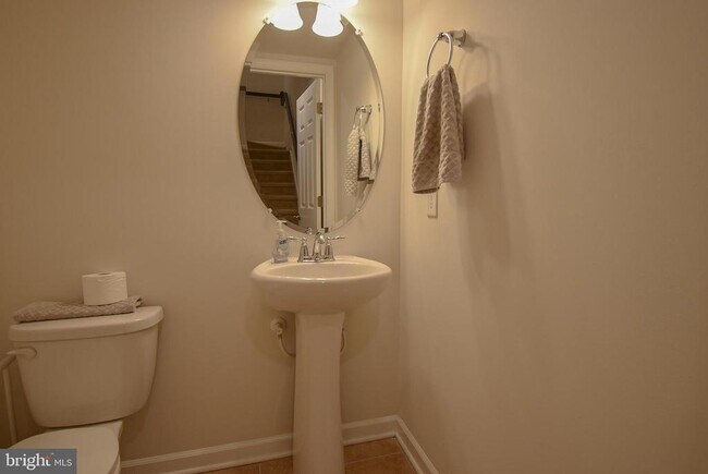 Foto del edificio - 117 Locks Farm Ln