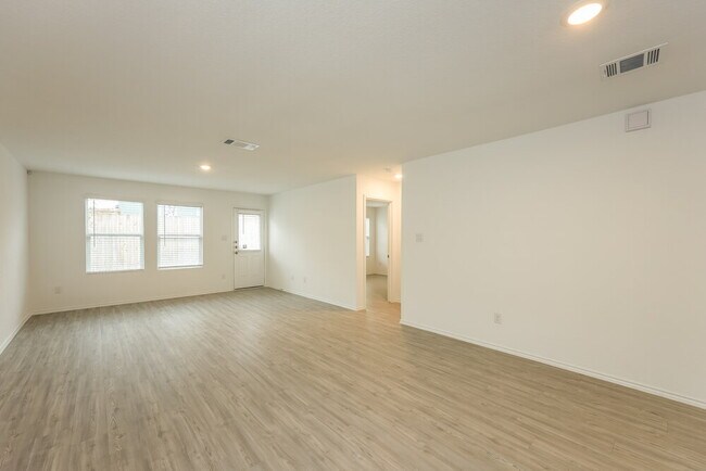 Foto del edificio - 156 Parish Ln