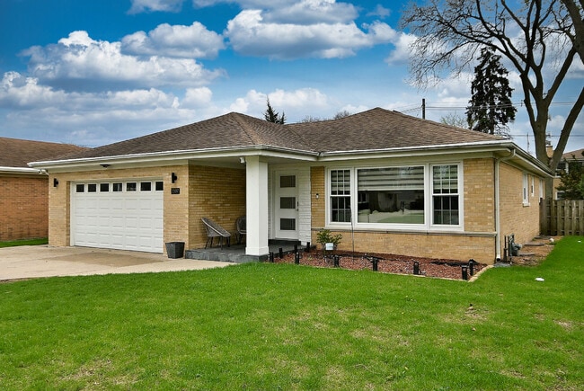 Building Photo - 2307 Edna Ave