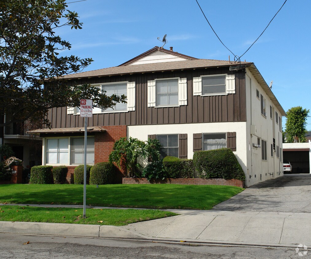 Fotografía del edificio - 5325 Vantage Ave
