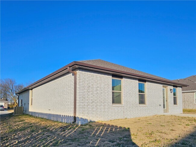 Foto del edificio - 2091 Bluebonnet Ln