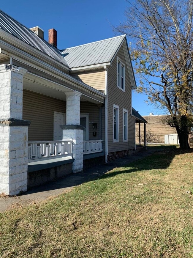 Building Photo - 1407 Fountain Ave
