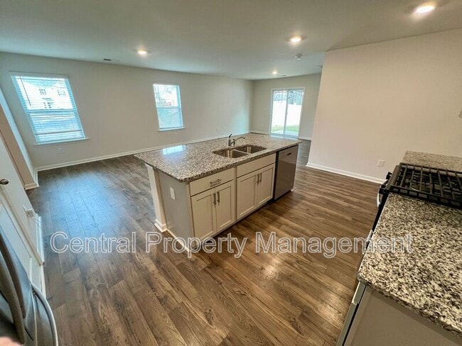 Foto del edificio - 534 Evaleigh St