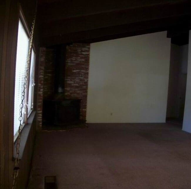 Foto del edificio - 3345 Pickett Ave