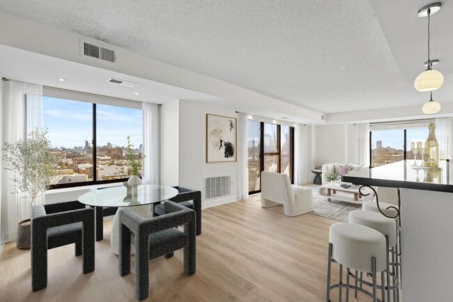 Foto del edificio - 700 1ST St