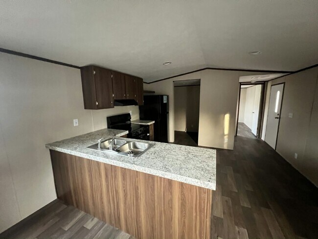 Foto del edificio - 57 Tower Manor Cir W