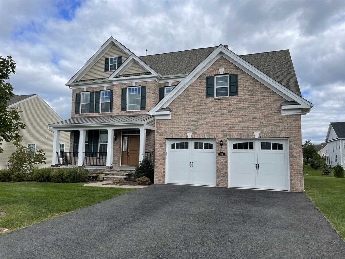 34 E Van Buren Way, Hopewell Junction, NY 12533 House Rental in