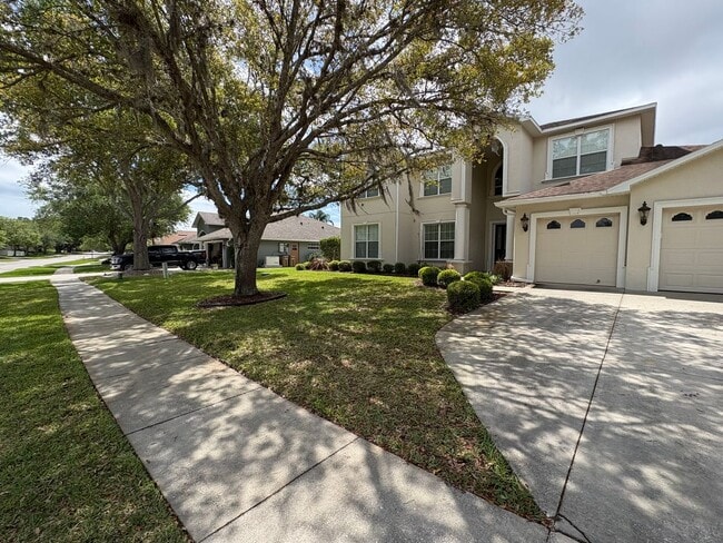 Photo - St. Cloud 4 Bedroom, 4 Bathroom Pool Home with Lake View