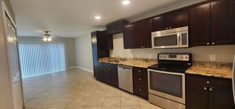 Primary Photo - 5151 SE 103rd Ln