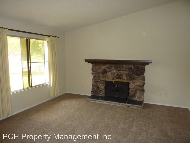Building Photo - 3 br, 2 bath House - 6613 Mercedes Avenue
