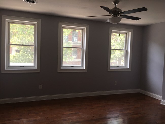 Foto del edificio - 909 E Carson St