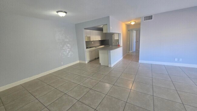 Foto del edificio - 11606 NW 29th St