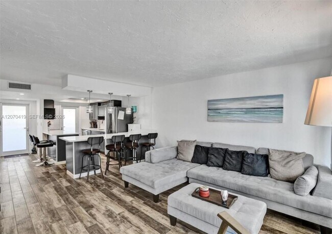 Foto del edificio - 3424 SE 12th St