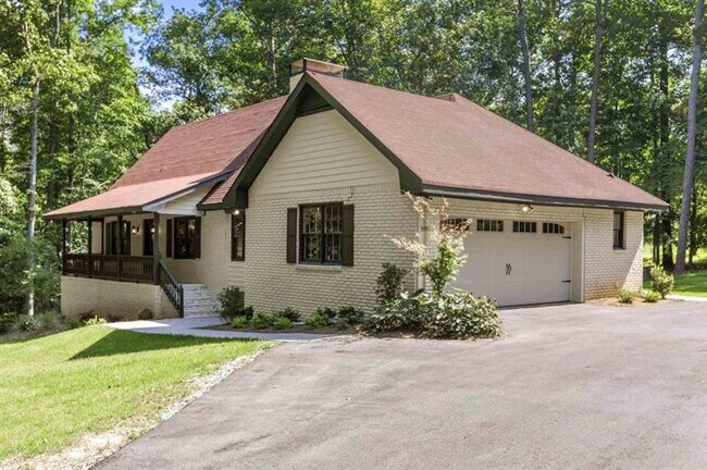 Building Photo - 120 Shoal Creek Rd
