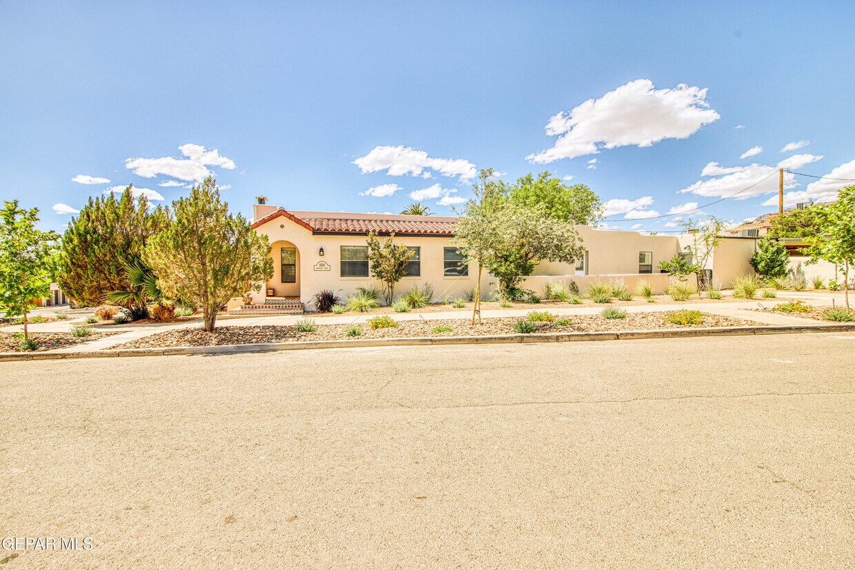 Foto principal - 1011 Madeline Dr