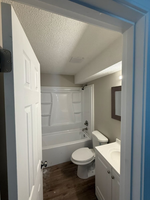 Building Photo - 324 Block St