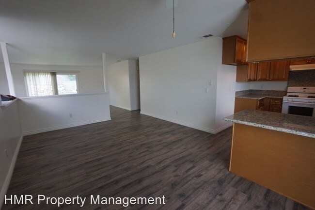 Building Photo - 4 br, 2 bath House - 8454 Main Street