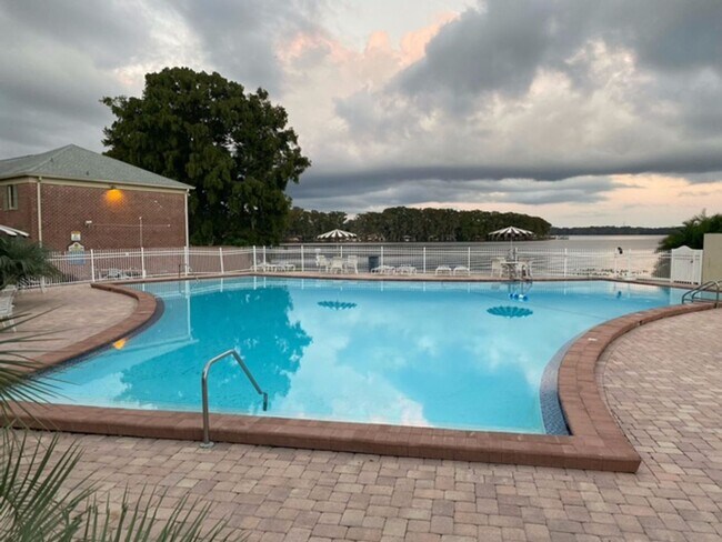 Photo - FREE 1ST MONTH RENT Studio Condo on Lake Howell With Boat Launch Lake Access & Pool!