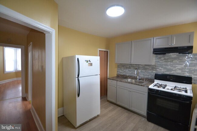 Building Photo - 2002 N 56th St