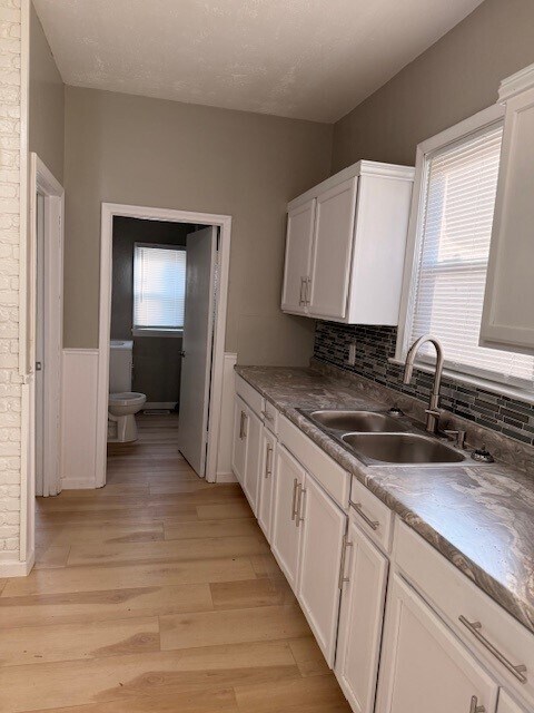 Foto del edificio - 442 E Central