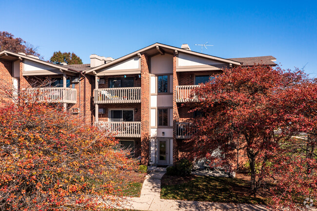 Entrance - College Green Apartments