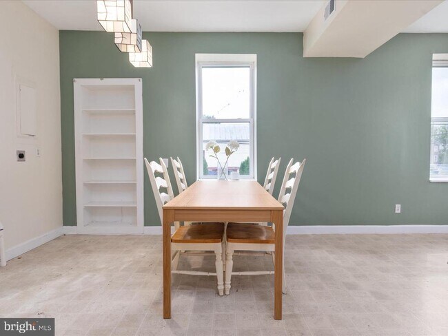 Foto del edificio - 401 E Main St