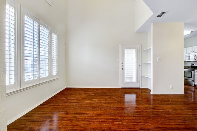 Building Photo - 2619 Crown Arbor Dr