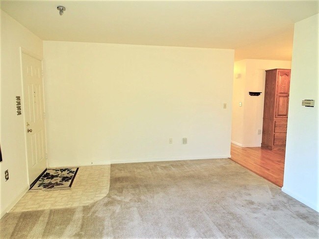 Building Photo - 85 Millstone Dr