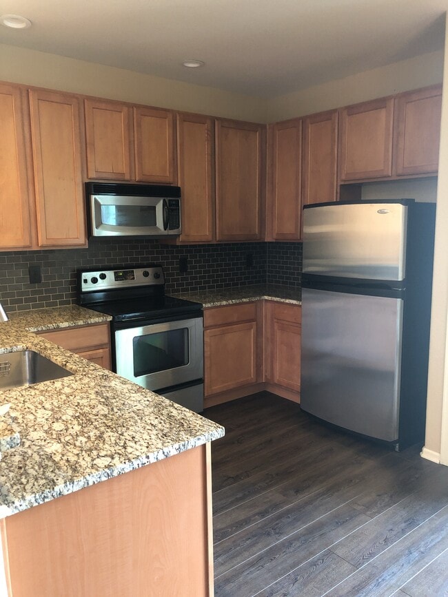Kitchen - 4443 S Independence St