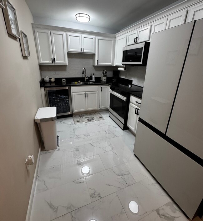 Foto del edificio - 32 Oil Mill Rd