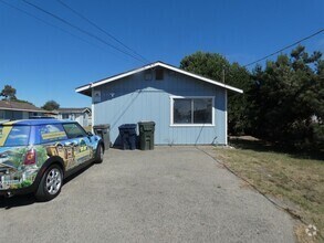 Building Photo - 1034 Obispo St