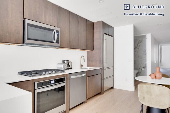 Building Photo - 132 W 26th St