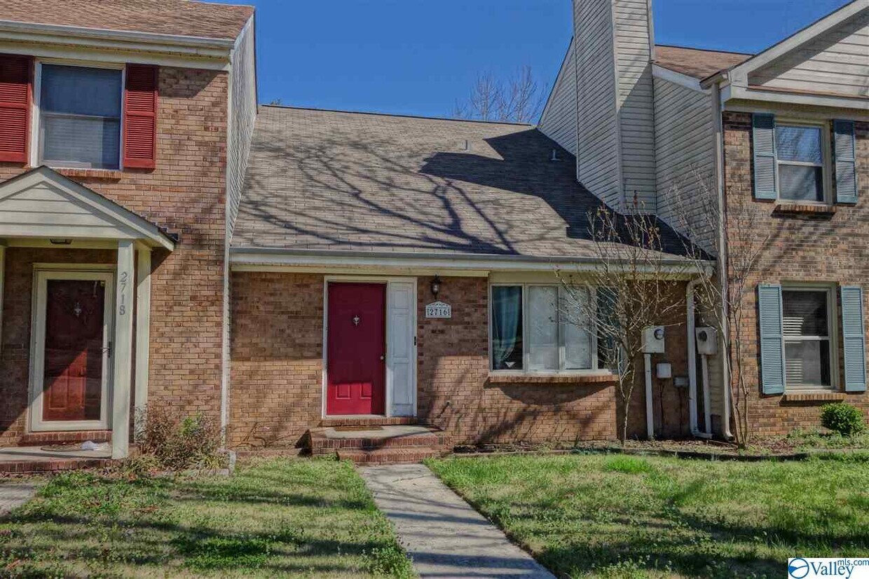 2716 Wynterhall Rd SE, Huntsville, AL 35803 Townhome Rentals in