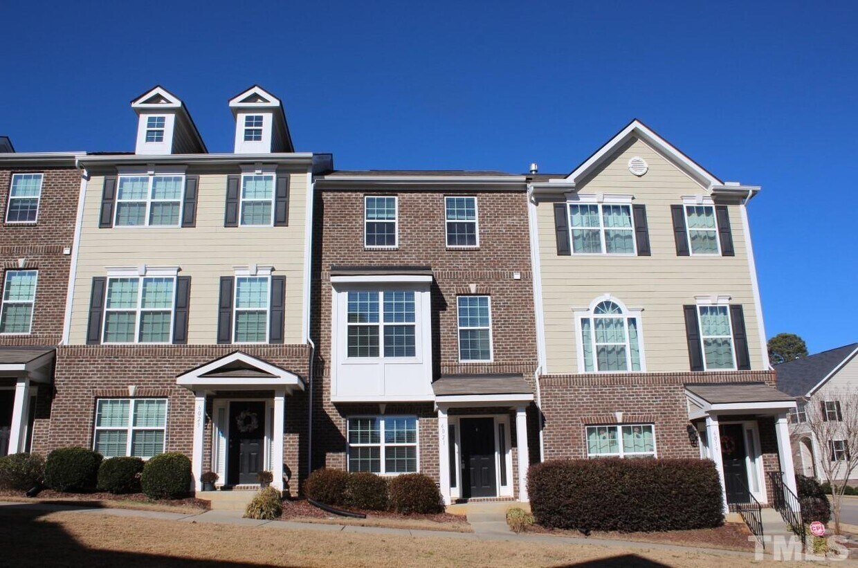 Primary Photo - 6021 Kentworth Dr