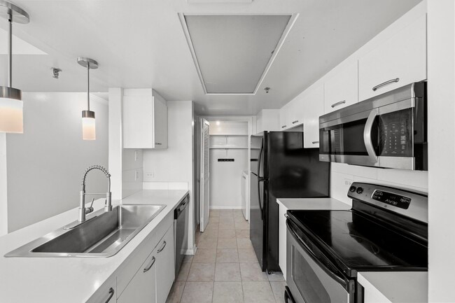 Building Photo - 3525 Sage Rd