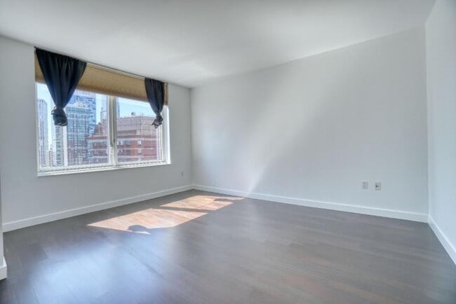 Building Photo - 2 bedroom in BROOKLYN NY 11201