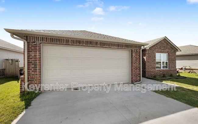 Building Photo - 1504 Chuck Wagon Dr