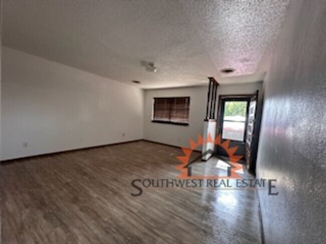 Foto del edificio - 2109 Gladstone St