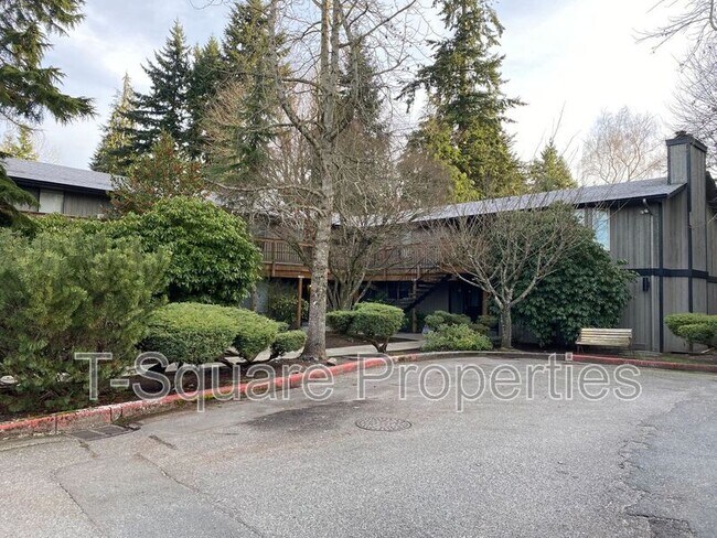 Foto del edificio - 7125 Rainier Dr