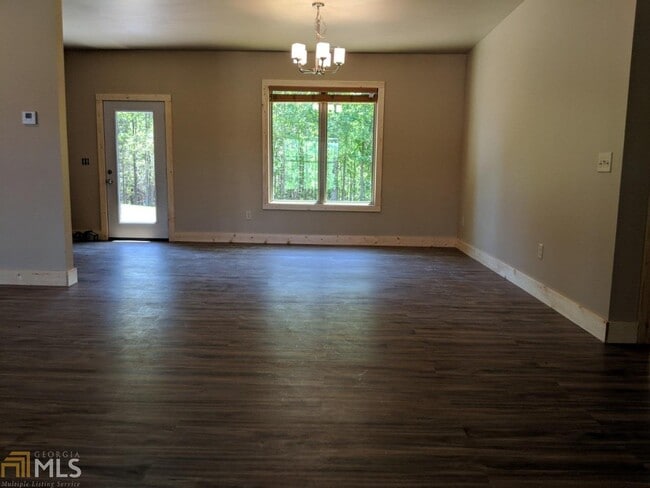Building Photo - 6563 Sunset Dr